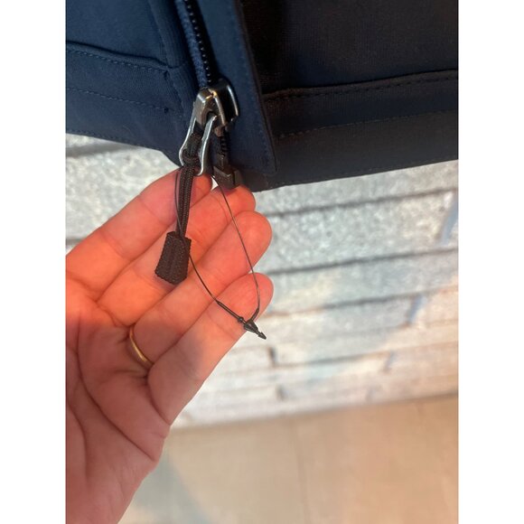 Carhartt Mens NWOT XL Rain Defender Soft Shell Jacket In Navy W Fleece Lining - Picture 8 of 11